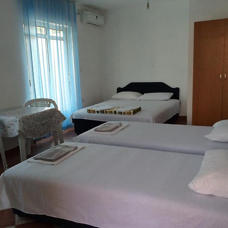 Apartments Delfin 乌尔齐尼 外观 照片