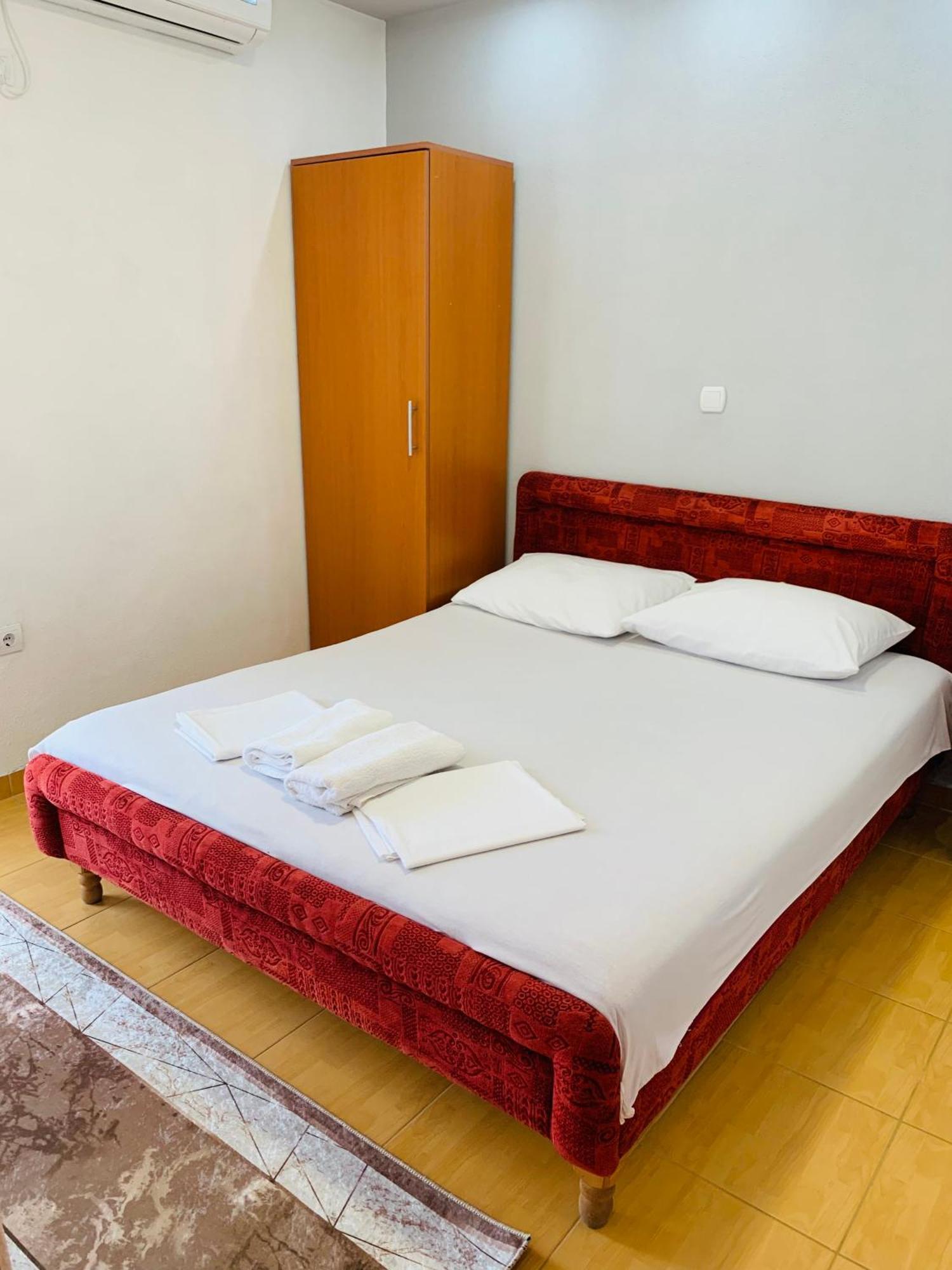 Apartments Delfin 乌尔齐尼 外观 照片