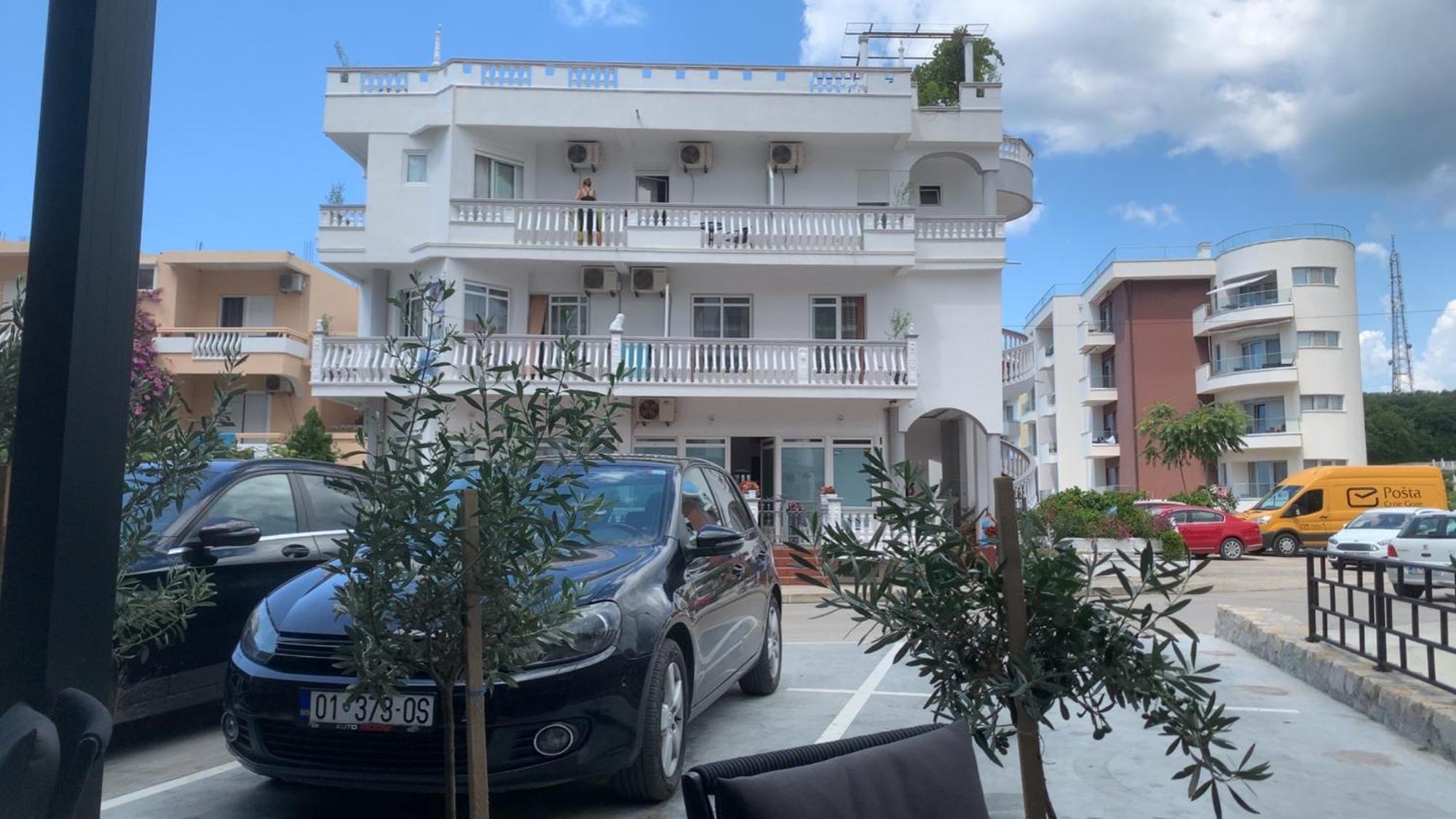 Apartments Delfin 乌尔齐尼 外观 照片