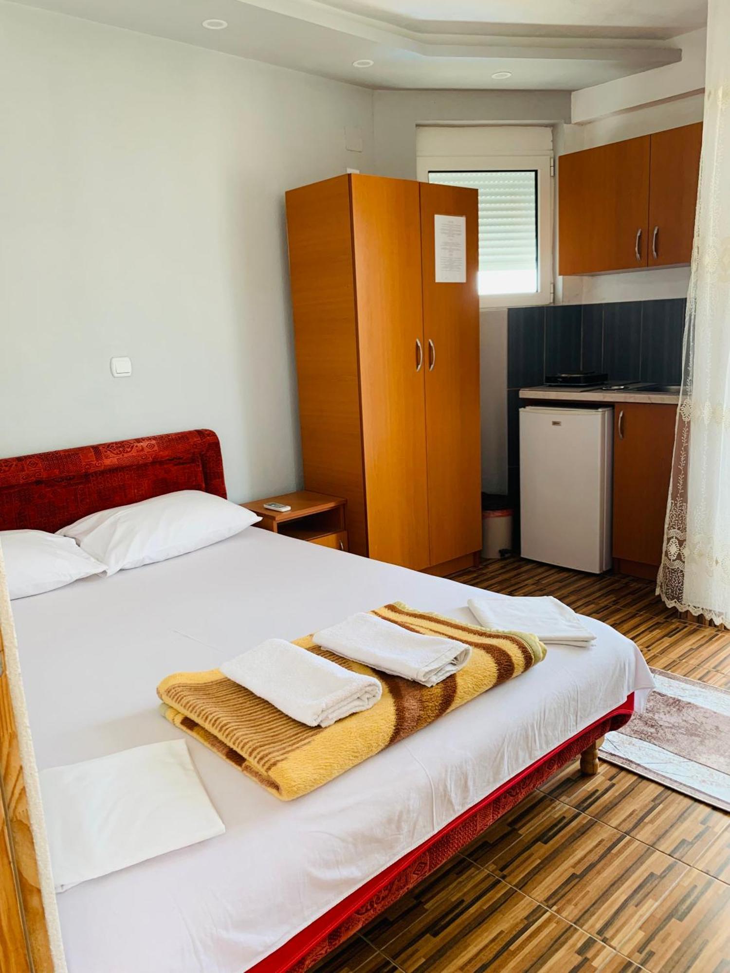Apartments Delfin 乌尔齐尼 外观 照片