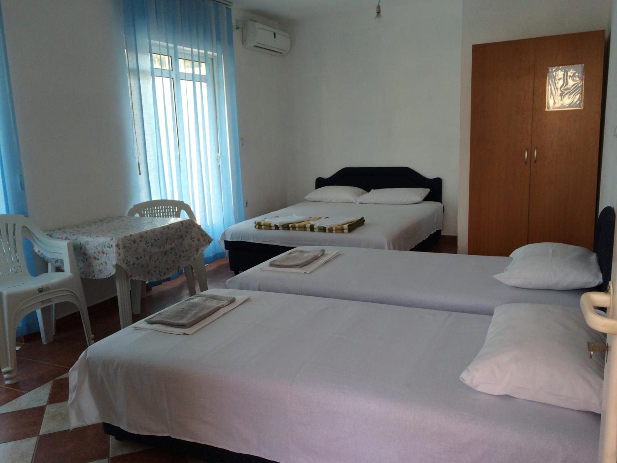 Apartments Delfin 乌尔齐尼 外观 照片